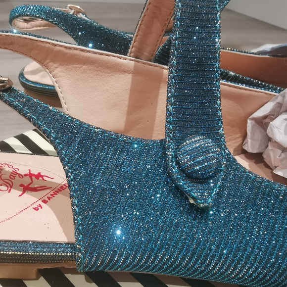 NWT Modcloth Novelty sparkling seaside Flats - Picture 3 of 9